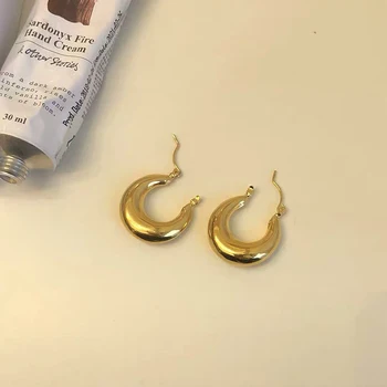 BOAKO Gold Color Chic Small Хоп Earrings Moon формата на сърце Thick Circle Loop Earrings for Women Solid Изявление, бижута на едро