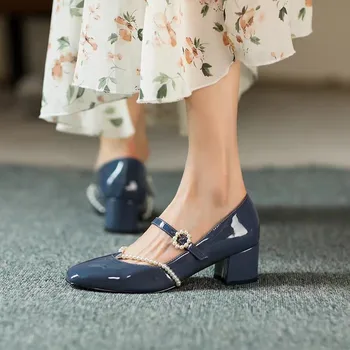 Плюс размер 42 дамски модел обувки от лачена кожа с три катарами Mary Janes Обувки дамски обувки за сватба сватбени обувки на среден ток AC681
