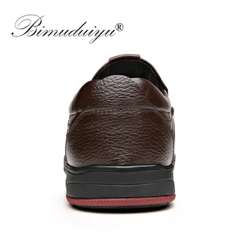 BIMUDUIYU естествена кожа мъжки Ежедневни обувки голям размер 38-48 лоферы дизайн на шофиране мъжки плоски обувки слипоны мъжки мокасини обувки