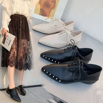 Нова Ежедневни Обувки Жена Oxfords 2020 Есенна Мода С Остър Нос Нитове Кв. Ниски Токчета Твърди Кожени Дантела Дамски Обувки Обувки