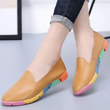 Естествена кожа, дамски обувки приплъзване на сестра грах дамски маратонки жени апартамент обувки Мода оцветени подметки на обувки жена мокасини