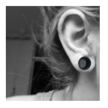Тялото пънк 2пары / комплект минималистичен стил на черно-бял цвят със силиконови берушами тунели дилататори на ухото за жени пиърсинг бижута