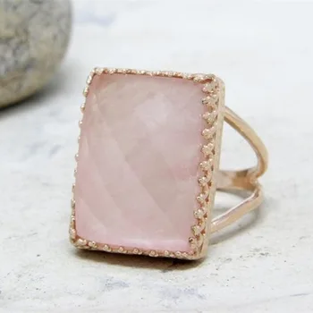 Жена романтичен пръстен бижута годежен пръстен розово квадрат Циркон CZ Crystal позлатени пръстени, годежни пръстени за жени