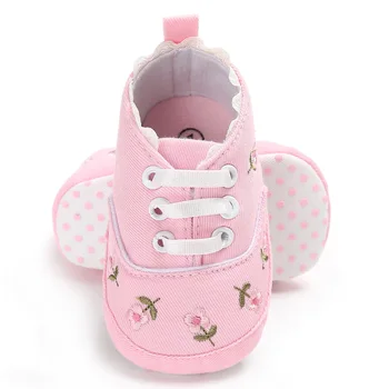 Момиче обувки бебе момче бродерия на цвете висок топ маратонки памукът е мек устойчива на плъзгане подметка новороденото за първи проходилки, платно