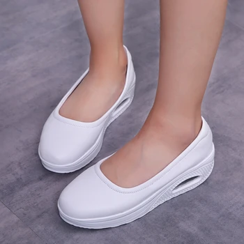 Жените медицинска сестра апартамент Ежедневни обувки от Изкуствена кожа приплъзване на мокасини дами през цялата чорап бели мокасини плоски дамски маратонки есен размер 35-42