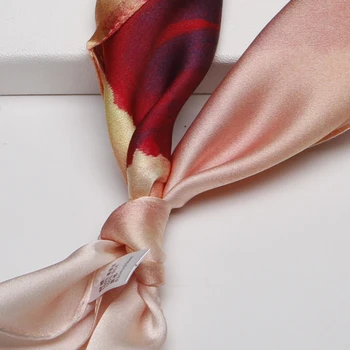 чиста коприна на шийката на носна кърпичка червено цвете печат шал жени Foulard стари квадратни шалове 2018 Мода наклон на шията тайна 53 * 53 см