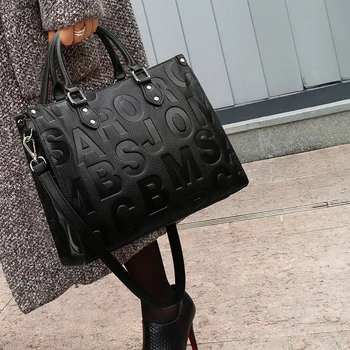 Висококачествен жена пакет мода ежедневни голям капацитет куриерска чанта чанта луксозна дамска чанта на едно рамо дизайнерска марка