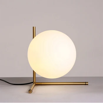 Постмодернистская светодиодна настолна лампа Nordic Loft White Стъклената Топка Desk Golden Light Table Lights Indoor спалня нощни декор настолна лампа