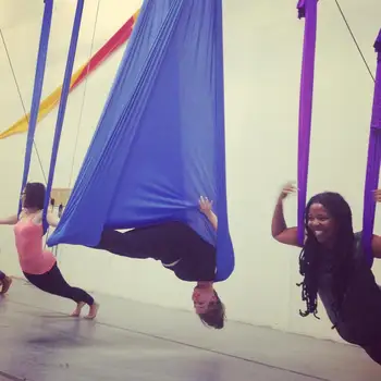 Въздушна йога люлка - ултра силна антигравитационный йога хамак/trapeze/sling за въздушна йога Contrails упражнения 6*2.8 m набор от вътрешни катерушки