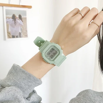 Дамски зелени цифрови часовници Girls Студентски преносими ръчни часовници с мек каишка LXH