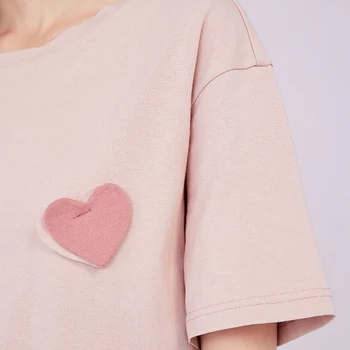 ARTKA 2020 лятото нов дамски тениска мода любовта дизайн За-образно деколте розови тениски свободни crop топ с къс ръкав тениски TA25408X