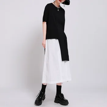 [ИАЛ] жените бял черен нередовни Сплит съвместно дълги тениски нова врата Половината ръкави прилив на мода пролет лято 2021 1W597