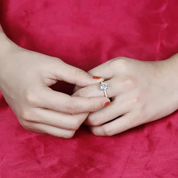DovEggs 10K Rose Gold Center 2ct 8mm F Color Moissanite Диамантени годежни пръстени за жени златен годежен пръстен с акценти