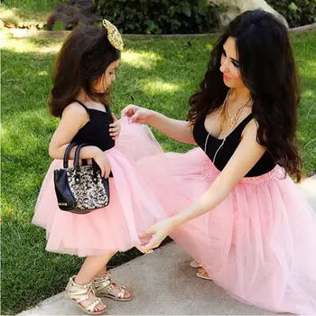 Рокля за мама и дъщеря дрехи за майка и дъщеря семеен начин на розова мозайка сетчатое рокля на принцеса рокля за майки и дъщери