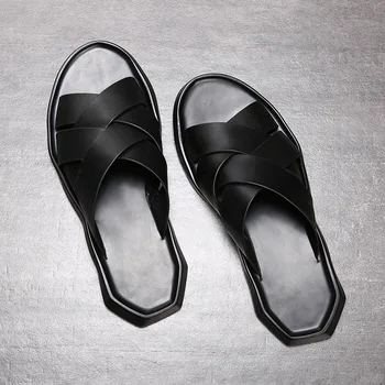Мъжки 2021 Нови Чехли Лятна Градинска Мода Кожа Плажни Обувки Фишове Ежедневни Дишаща Черна Мека Подметка Сандали Мъжки
