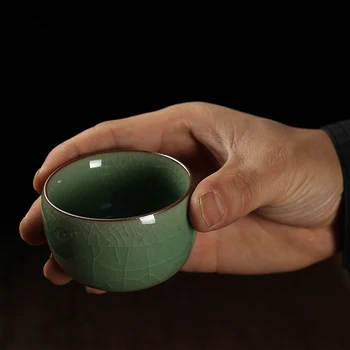Китайски селадон чаша чай 1бр многоцветни пукнатини ефект на ръчно изработени порцеланови Кунг-Фу керамични чаши Кунг-Фу чай и
